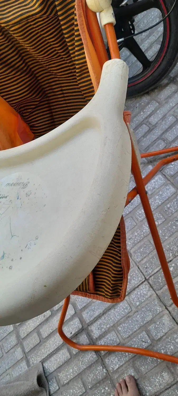 صندلی غذای کودک ۳۰۰ تومن|تخت و صندلی بچه|کرمانشاه, |دیوار