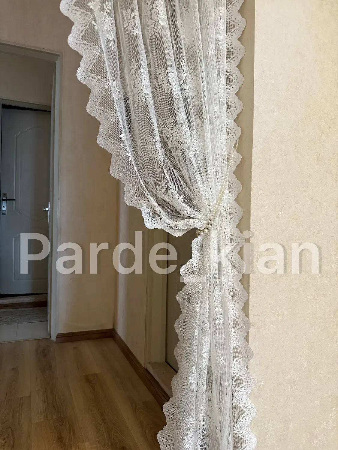 پرده|پرده، رانر، رومیزی|رشت, سعدی (تختی)|دیوار
