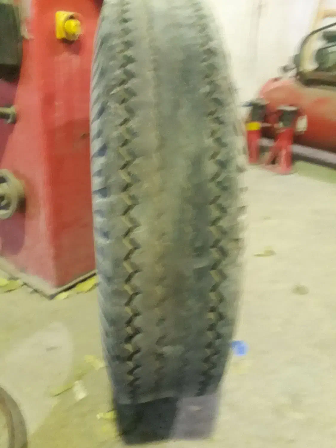 لاستیک وانت نیسان|قطعات یدکی و لوازم جانبی|پردیس, شهرک صنعتی خرمدشت فاز ۷|دیوار