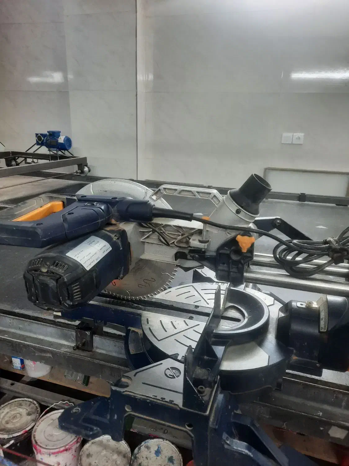 اره فارسی بر|ابزارآلات|ری, شهرک نظامی|دیوار