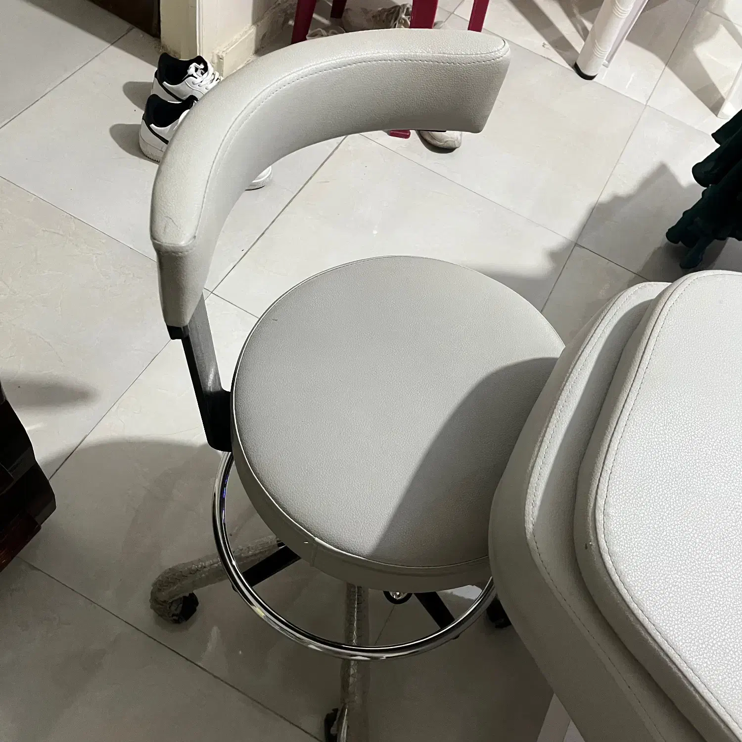 تخت و صندلی ماساژ ، مژه ، فیشال ، اپیلاسیون|آرایشگاه و سالن‌های زیبایی|تهران, جوادیه تهرانپارس|دیوار