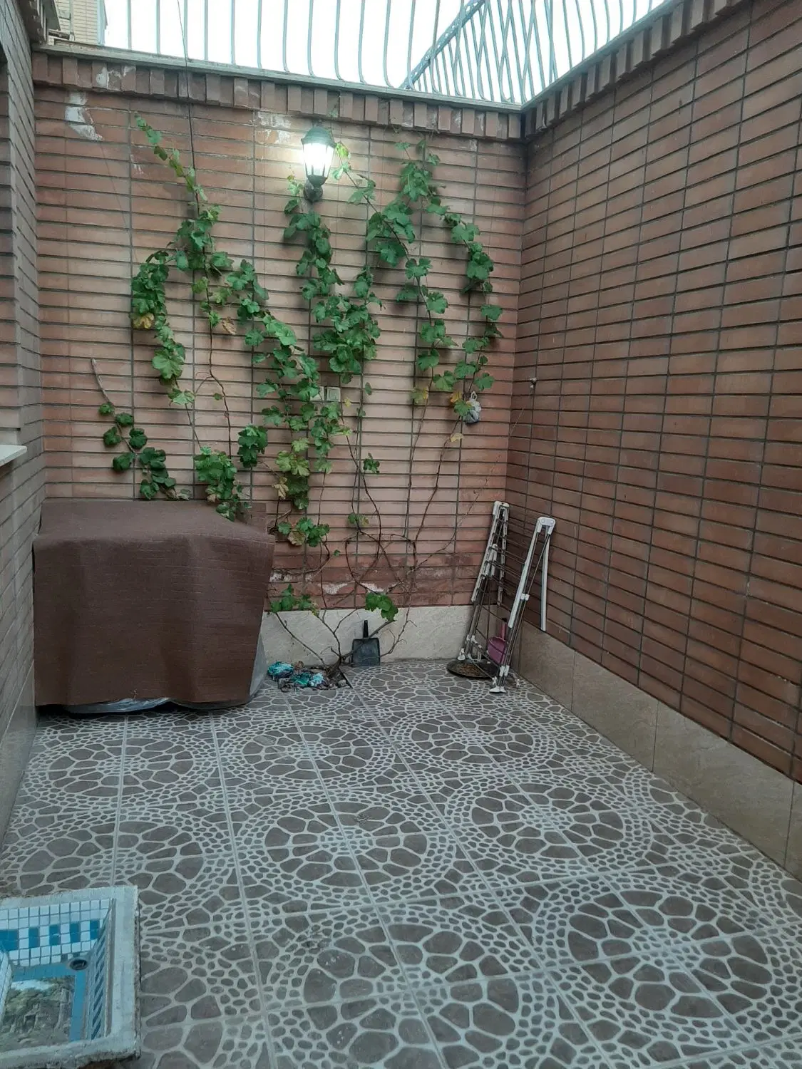 همکف حیاط اختصاصی دو خواب - Mehr
