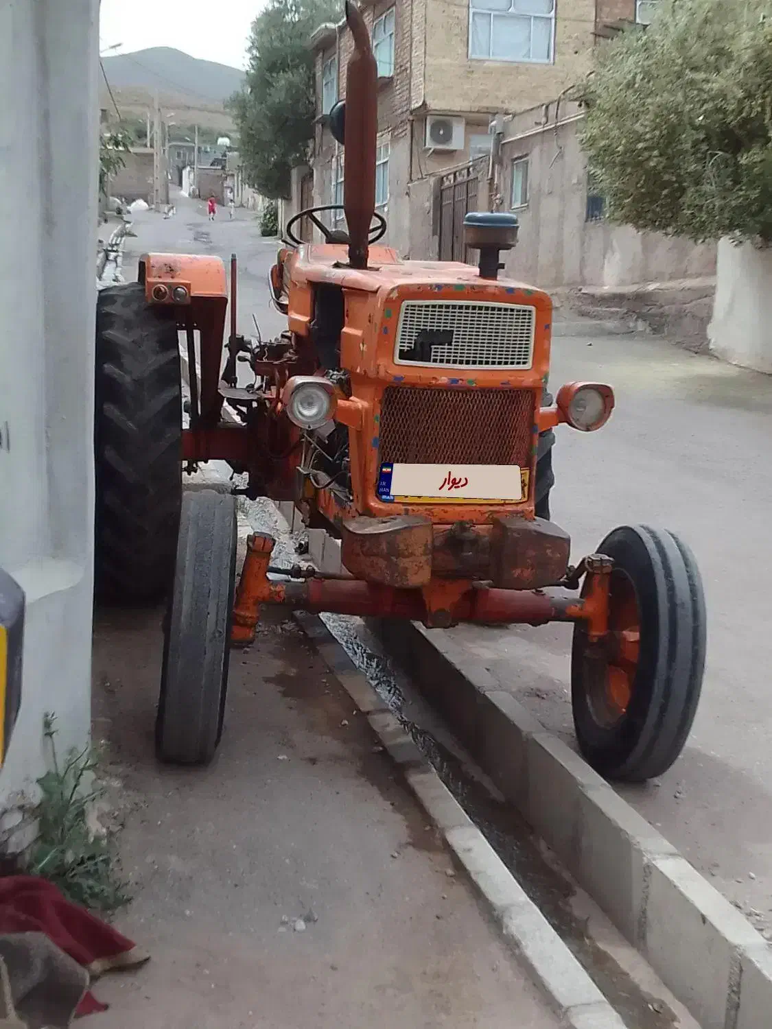 تراکتور رومانی بی رنگ|خودرو سنگین|لوشان, |دیوار