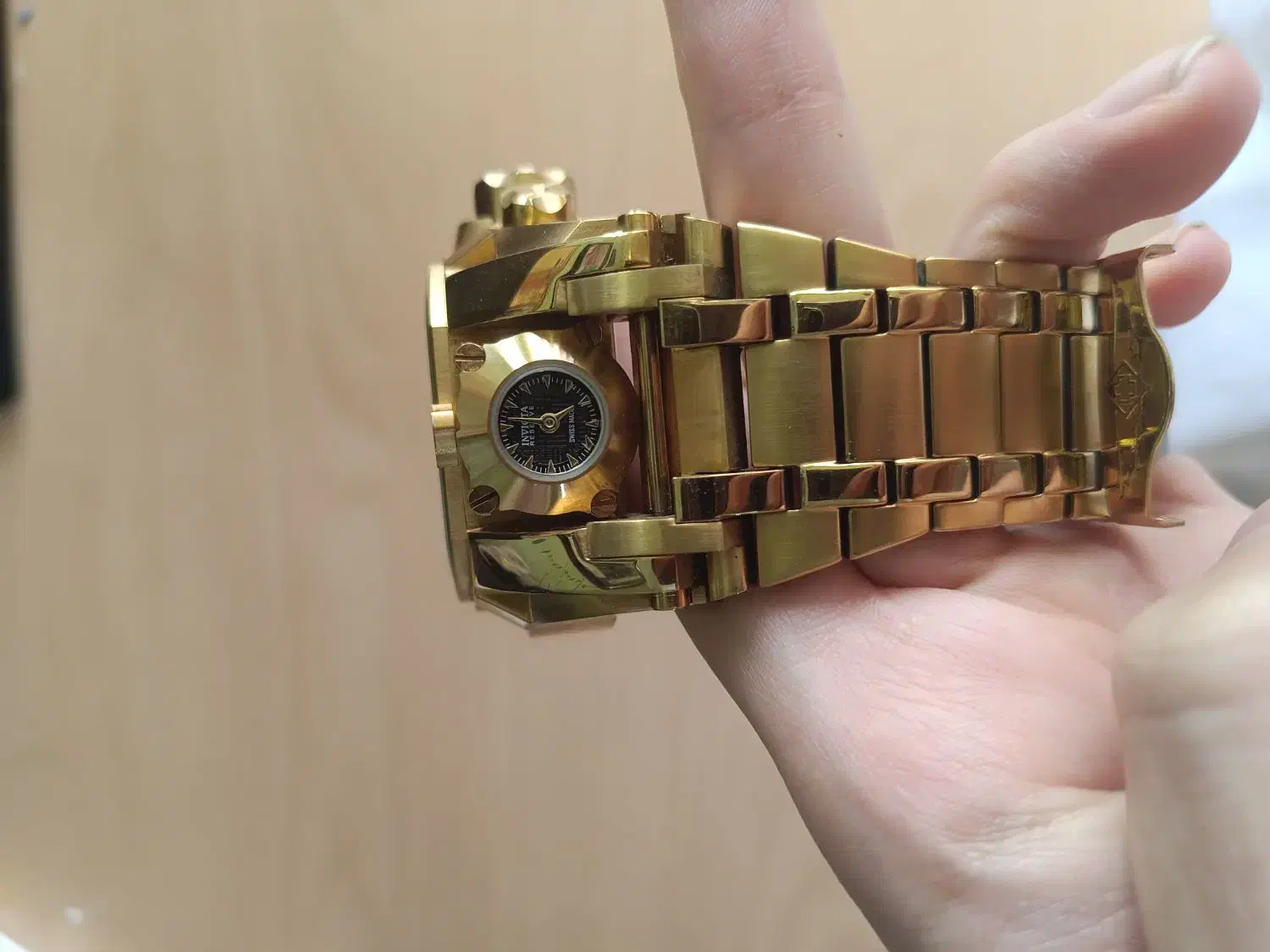 ساعت گودزیلا|ساعت|ارومیه, |دیوار