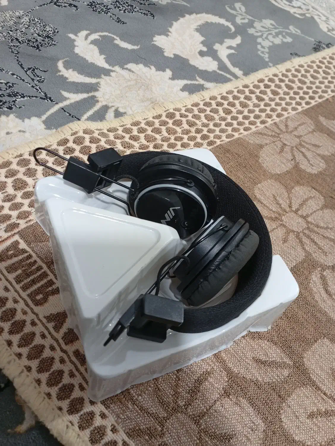 هدفون|صوتی و تصویری|فومن, |دیوار