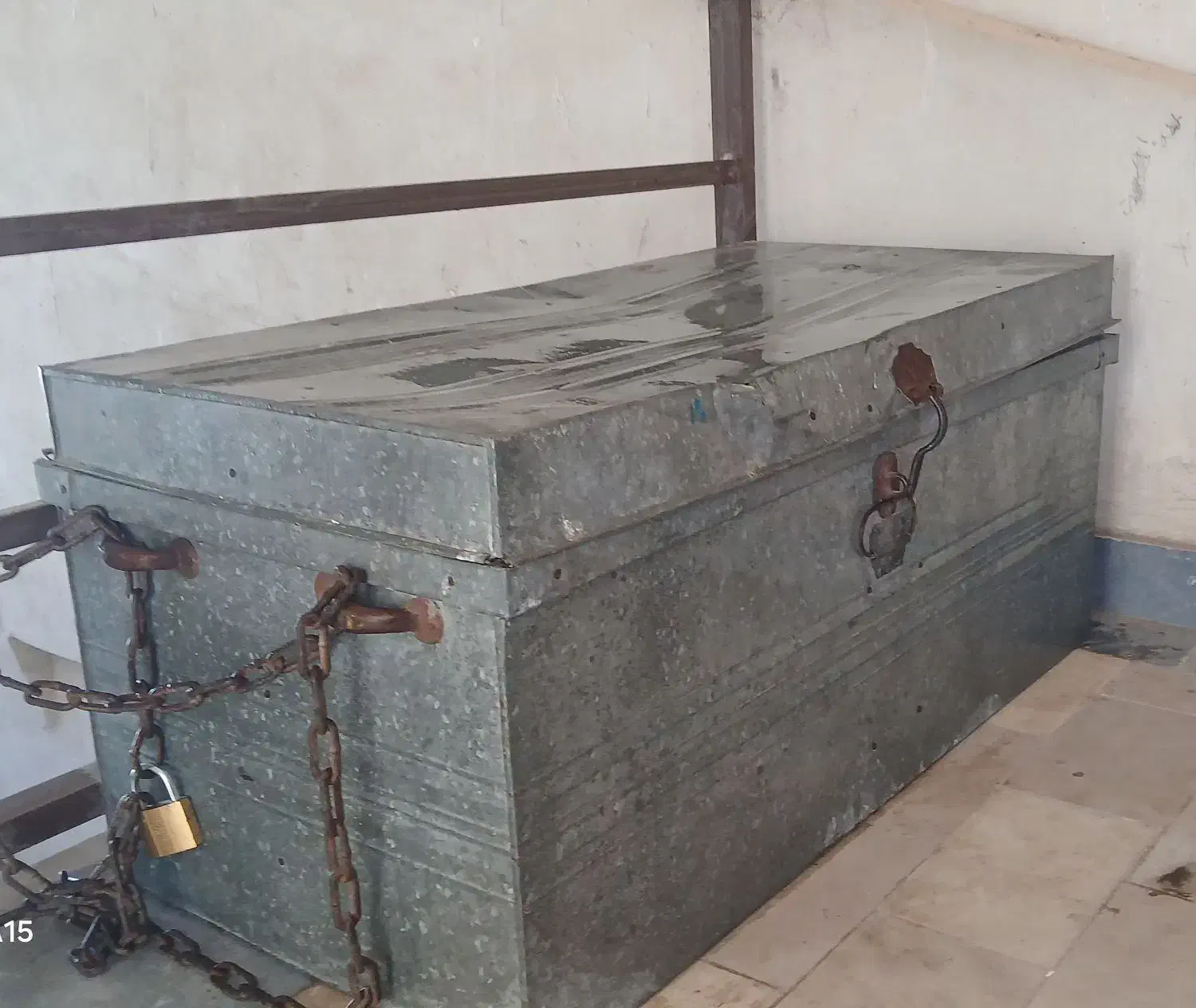 صندوق قدیمی|کلکسیون اشیاء عتیقه|زاهدان, |دیوار