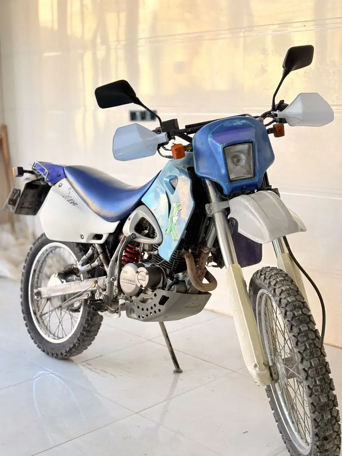 موتور تریل هیوسانگ درحد صفر پیچ تا پیچ فابریک|موتورسیکلت|گنبد کاووس, |دیوار