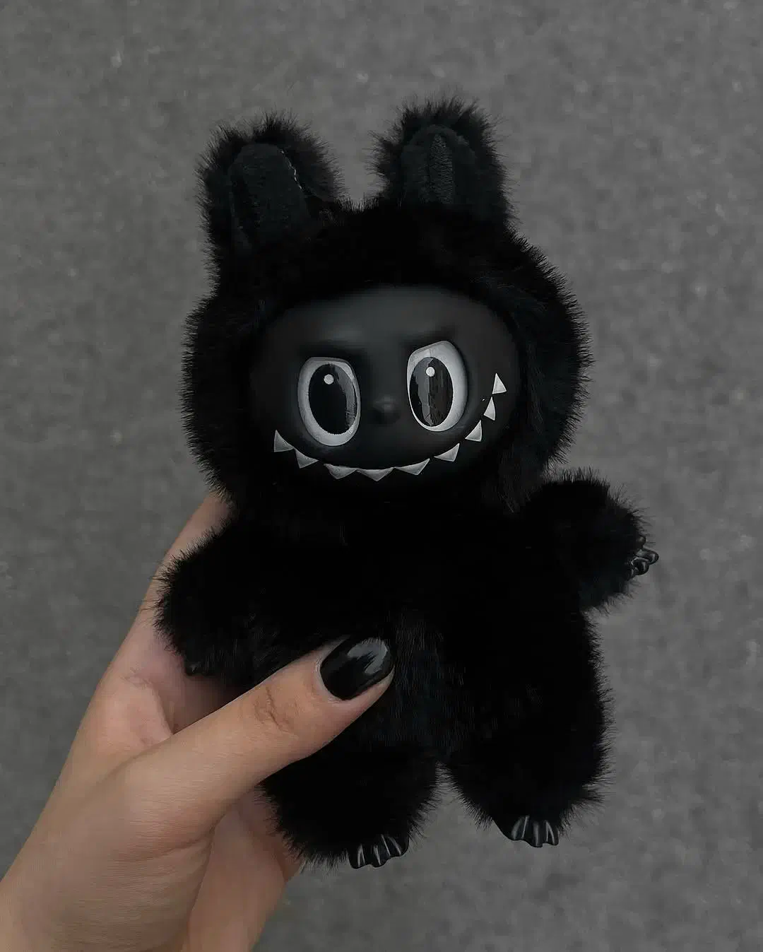 عروسک اصل لبوبو (مشکی ، سیاه ) با جعبه|اسباببازی|کرج, شاهینویلا|دیوار