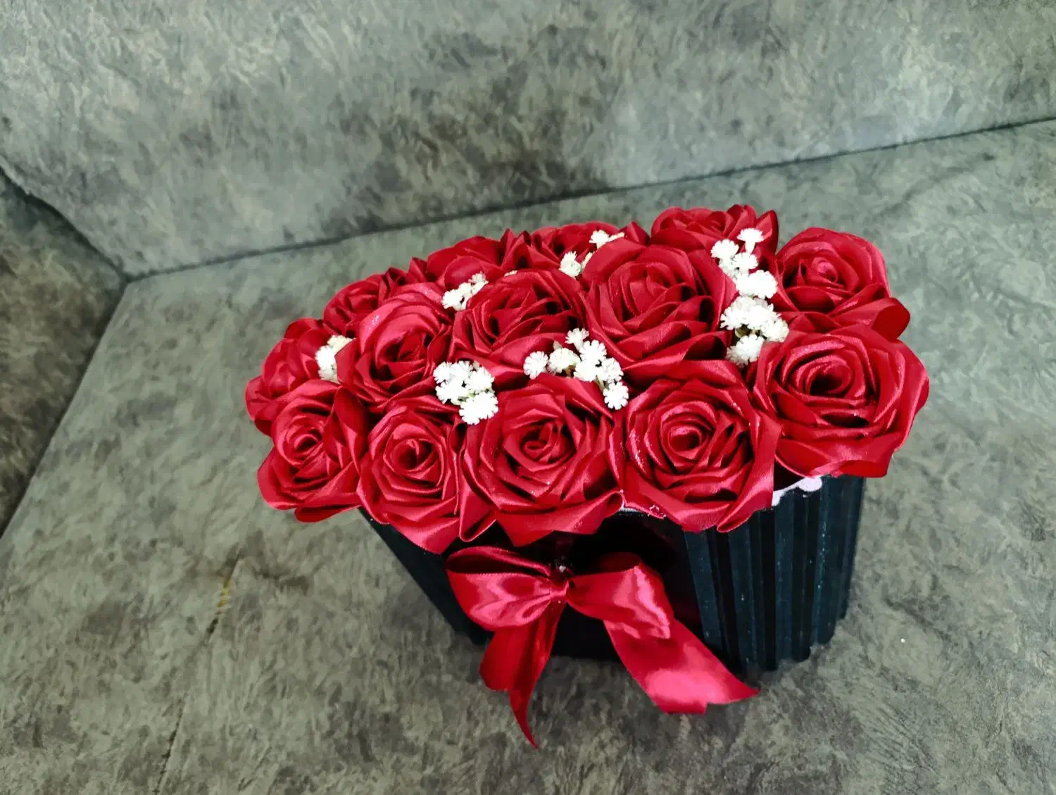 گل رز|گل مصنوعی|شیراز, نارنجستان|دیوار