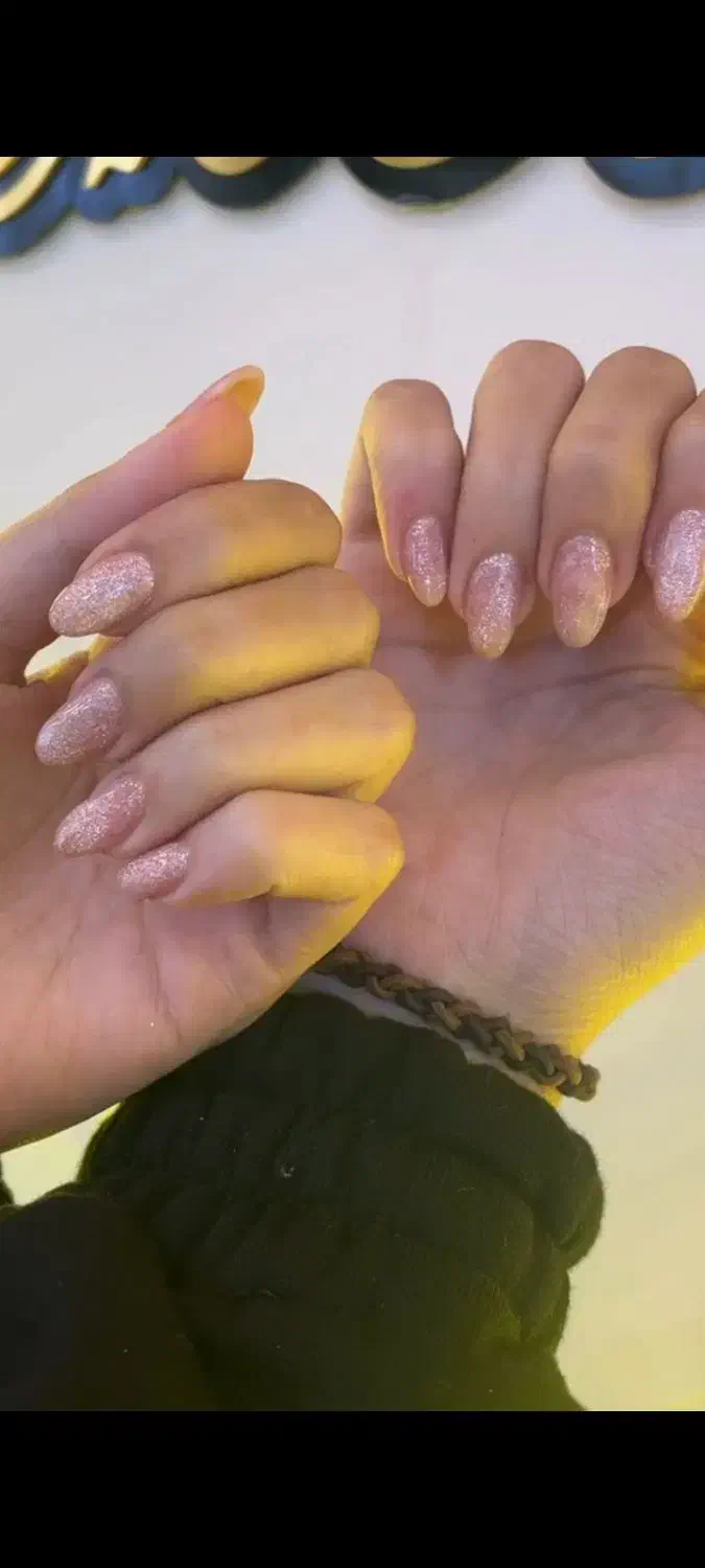 ناخن|خدمات آرایشگری و زیبایی|شفت, |دیوار