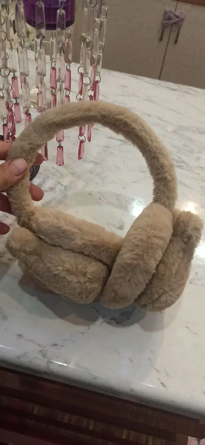 گوش گیر|لباس|تبریز, |دیوار