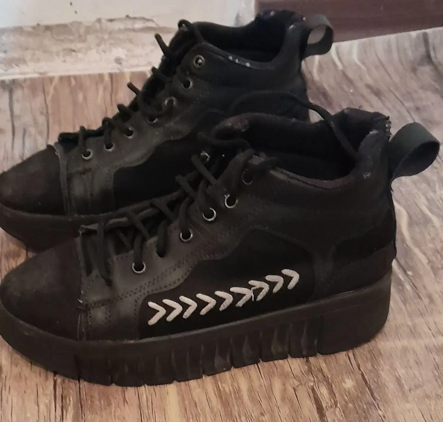 کفش|کیف، کفش، کمربند|بجنورد, |دیوار