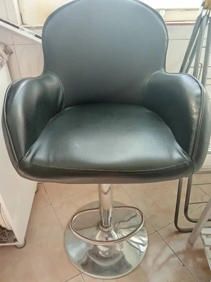 صندلی لگنی و میز تلفن|صندلی و نیمکت|ملایر, |دیوار