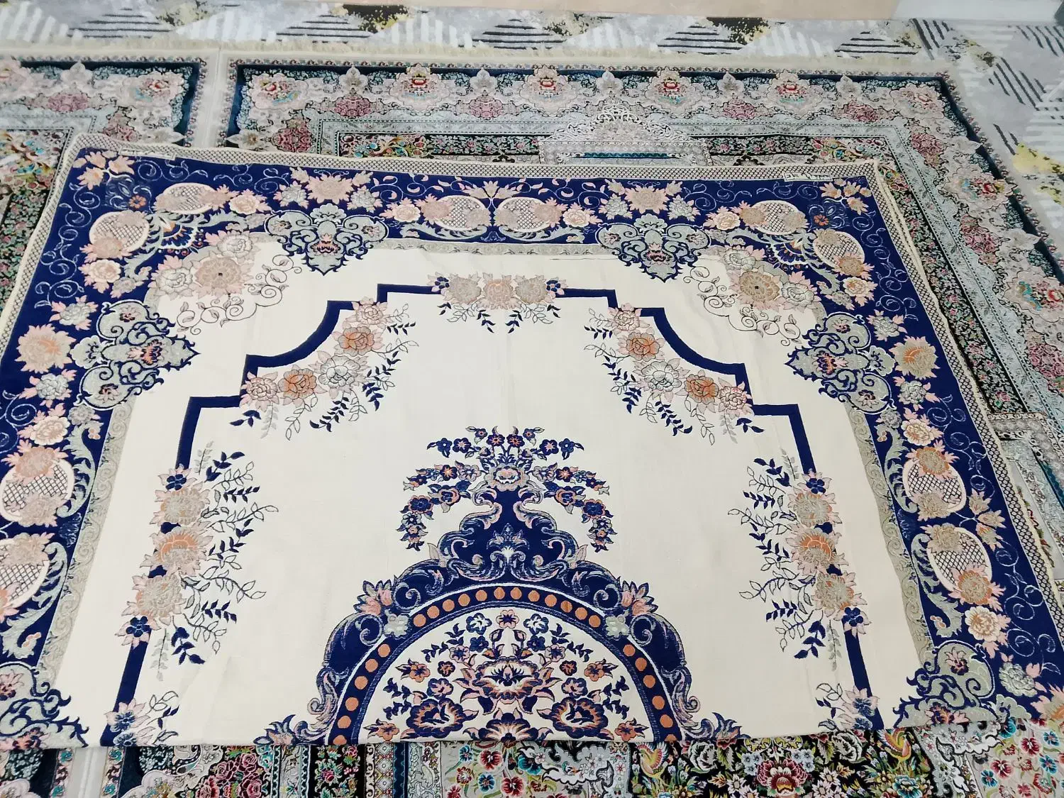 رو فرشی 2 لایه|روفرشی|قم, قلعه کامکار|دیوار