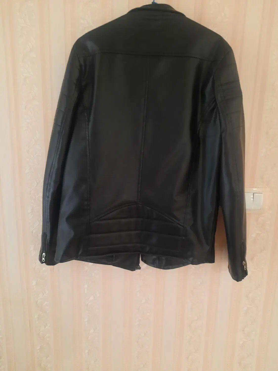 کابشن چرمی مردانه در حد نو ی میلیون تومن|لباس|بیجار, |دیوار