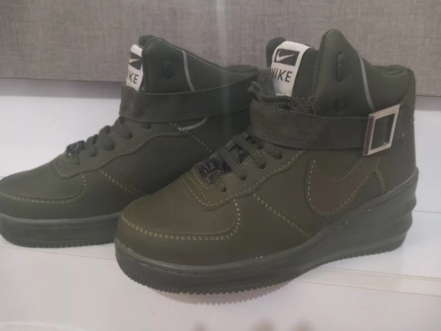 کفش|کیف، کفش، کمربند|تربت جام, جامی|دیوار