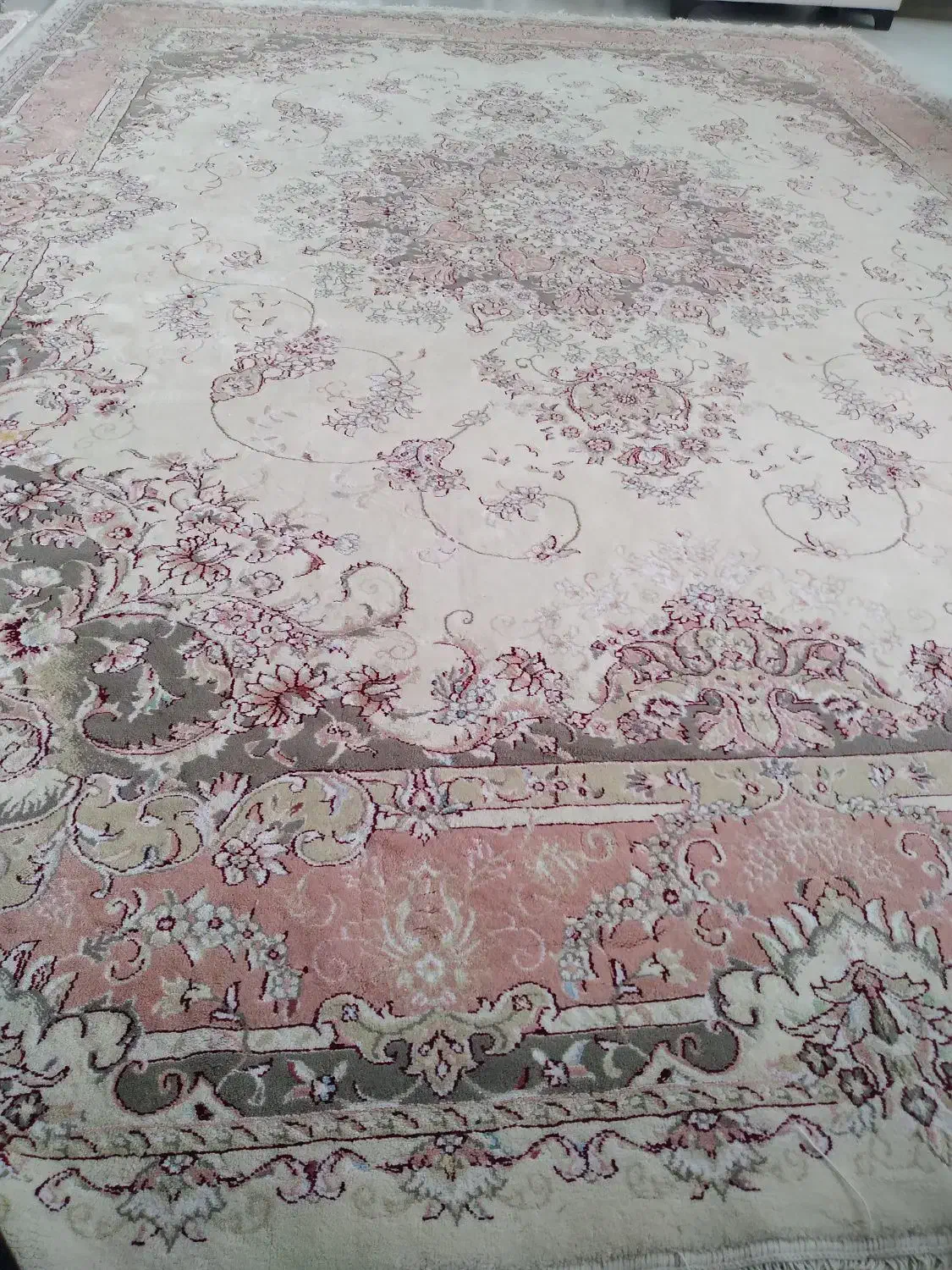 حراج وسایل منزل بعلت جابجایی|فرش|گرگان, |دیوار