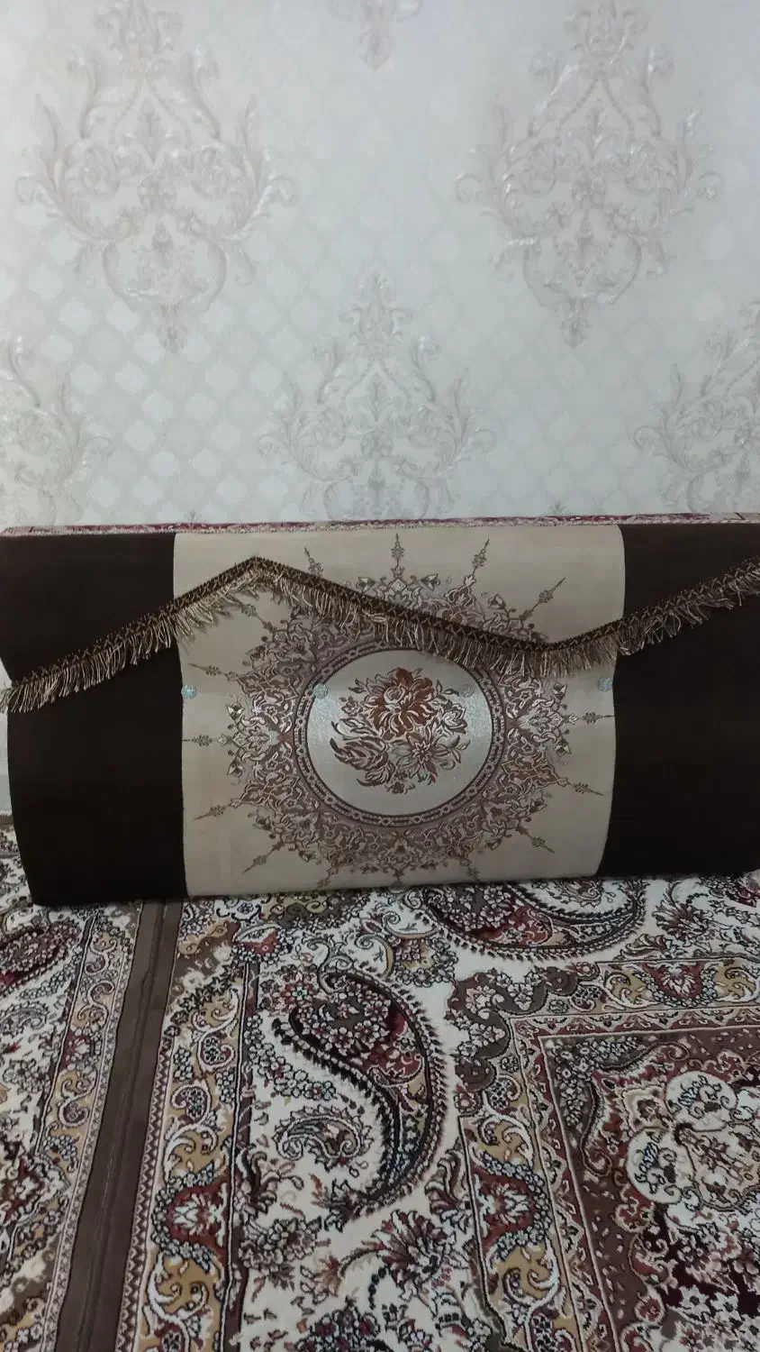 ۲عدد پشتی|پشتی|ایلام, |دیوار