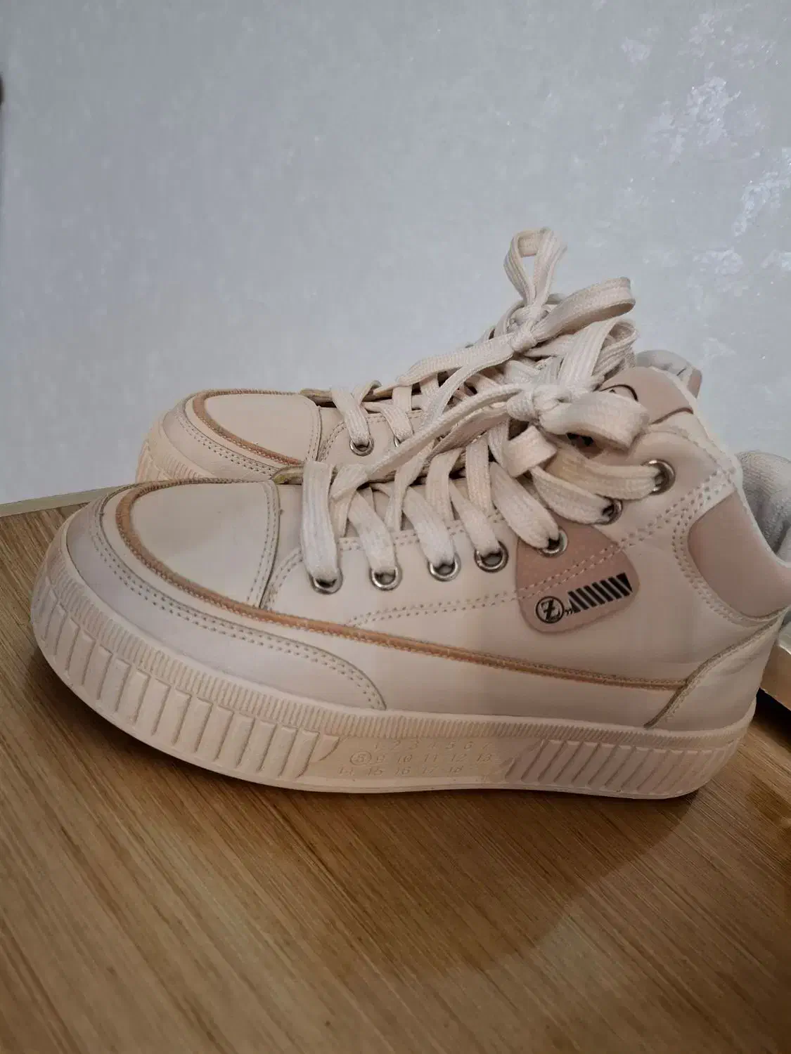 کفش کتونی سایز 37|کیف، کفش، کمربند|میاندوآب, |دیوار