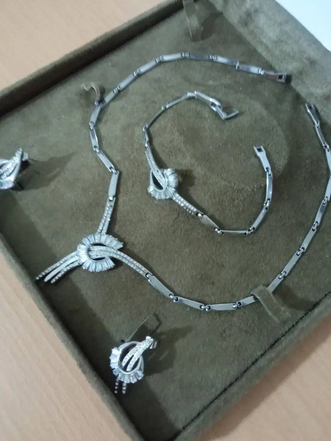 شخصی|بدلیجات|کوهسار (البرز), |دیوار