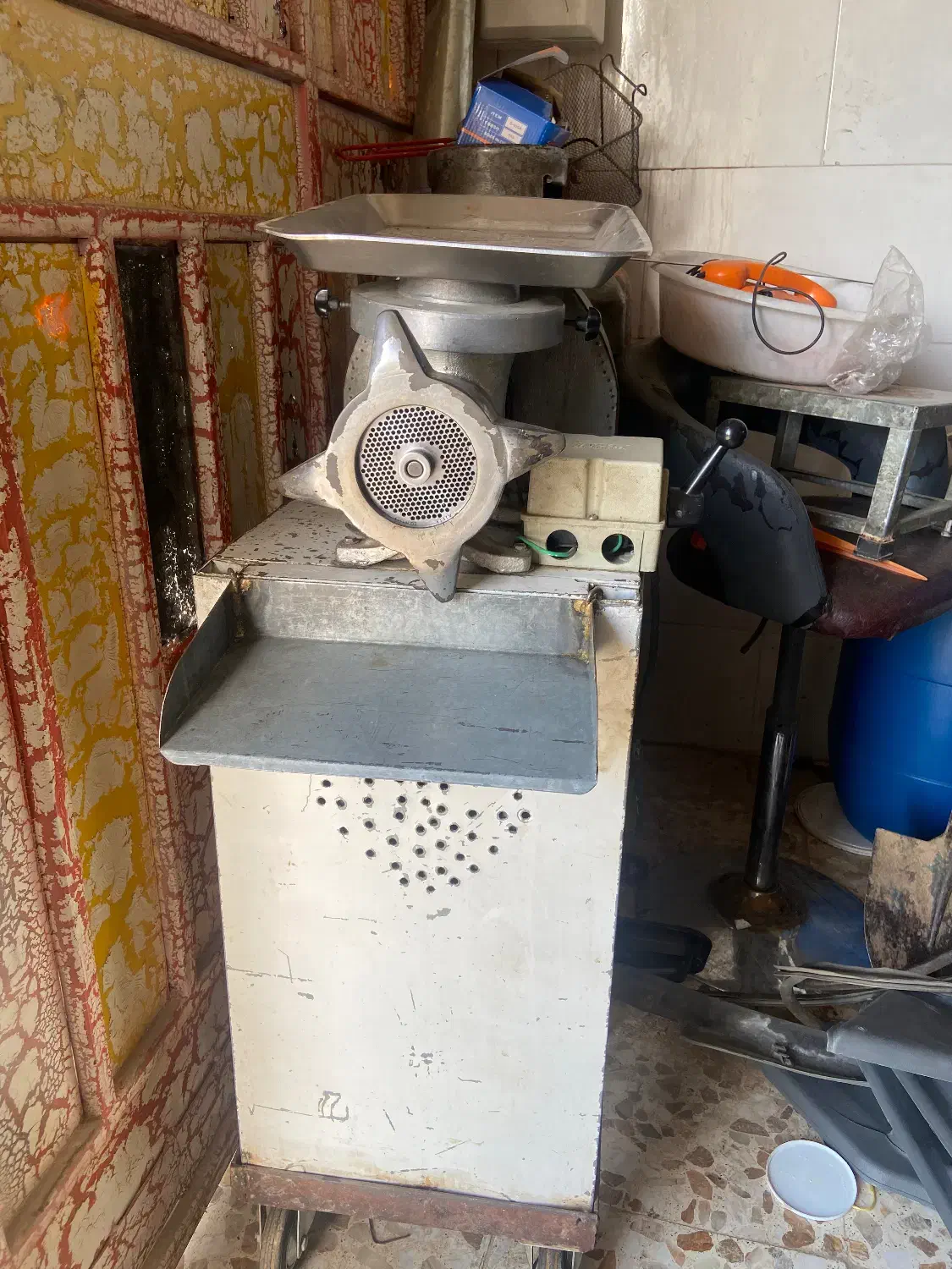 چرخ گوشت|کافی‌شاپ و رستوران|شیراز, رکن‌آباد|دیوار