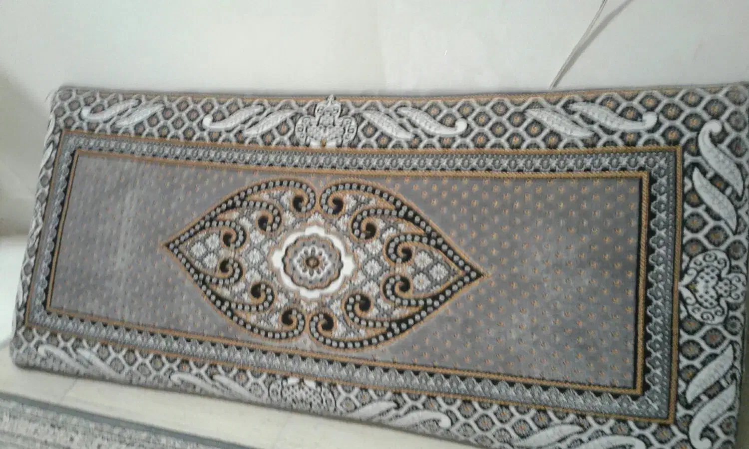 پشتی سالم و تمیز|پشتی|گرگان, |دیوار