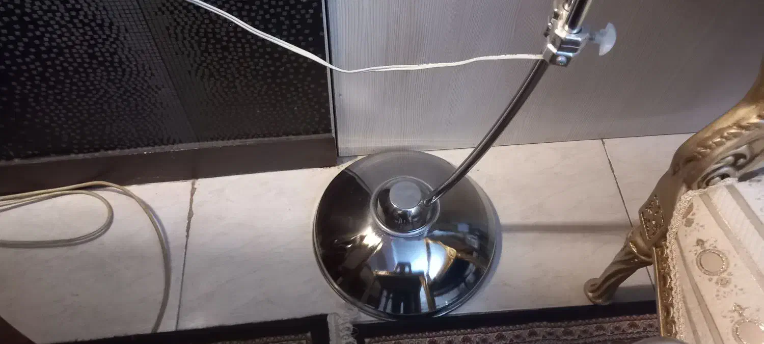 اباژور کنار مبل|چراغ خواب و آباژور|گرمدره, |دیوار