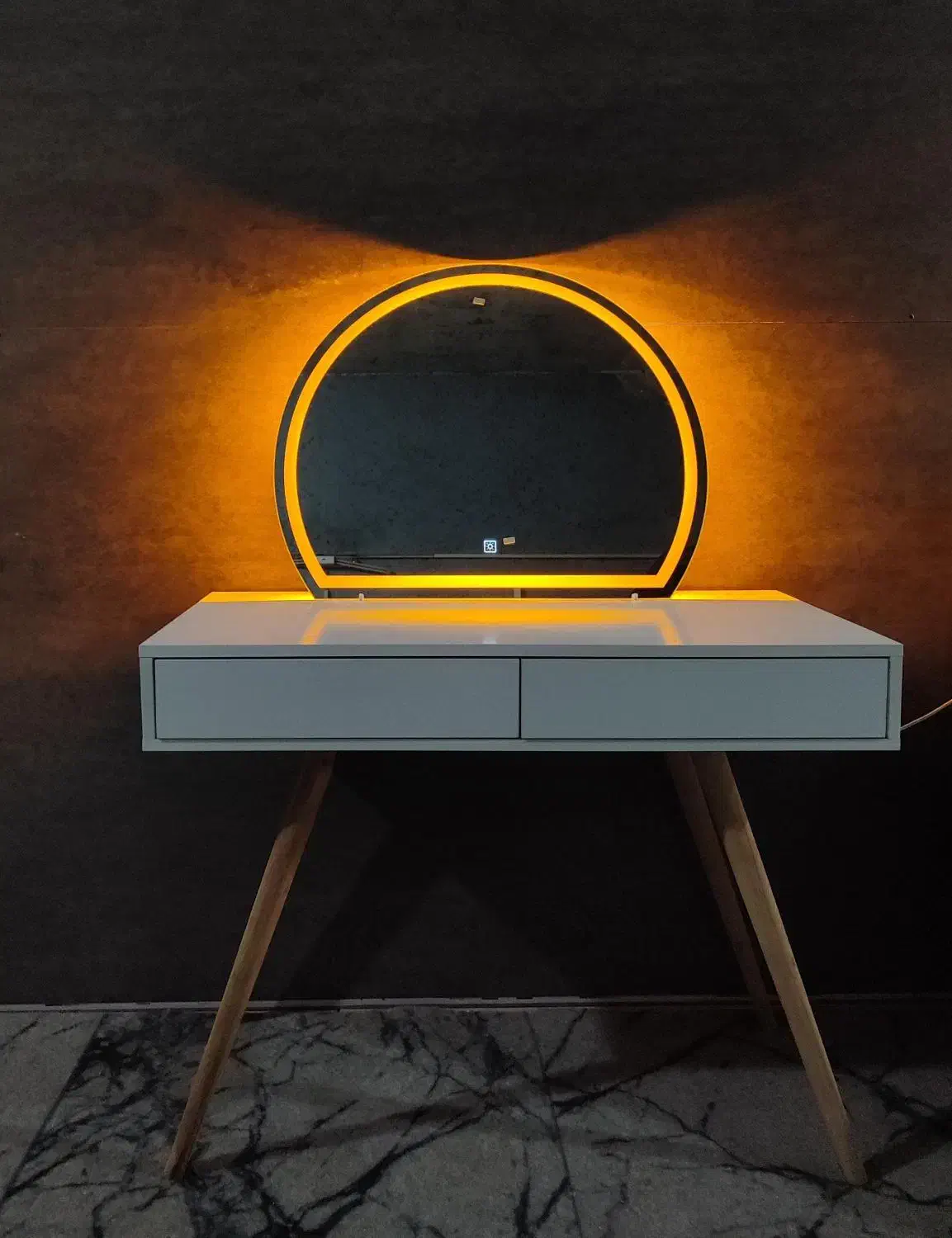 میز آرایش +آینه تاچ+صندلی|تخت و سرویس خواب|شیراز, گویم|دیوار