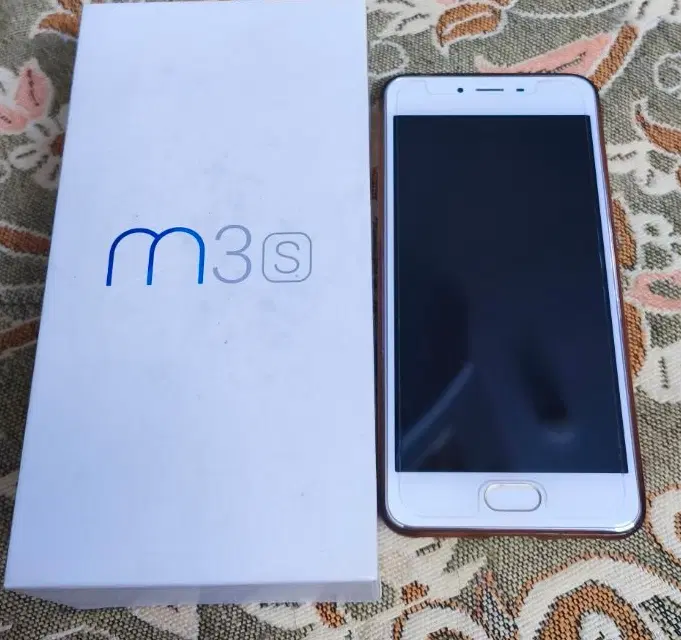 گوشی ۱۶meizu گیگ رم ۴|موبایل|مشهد, سرافرازان|دیوار