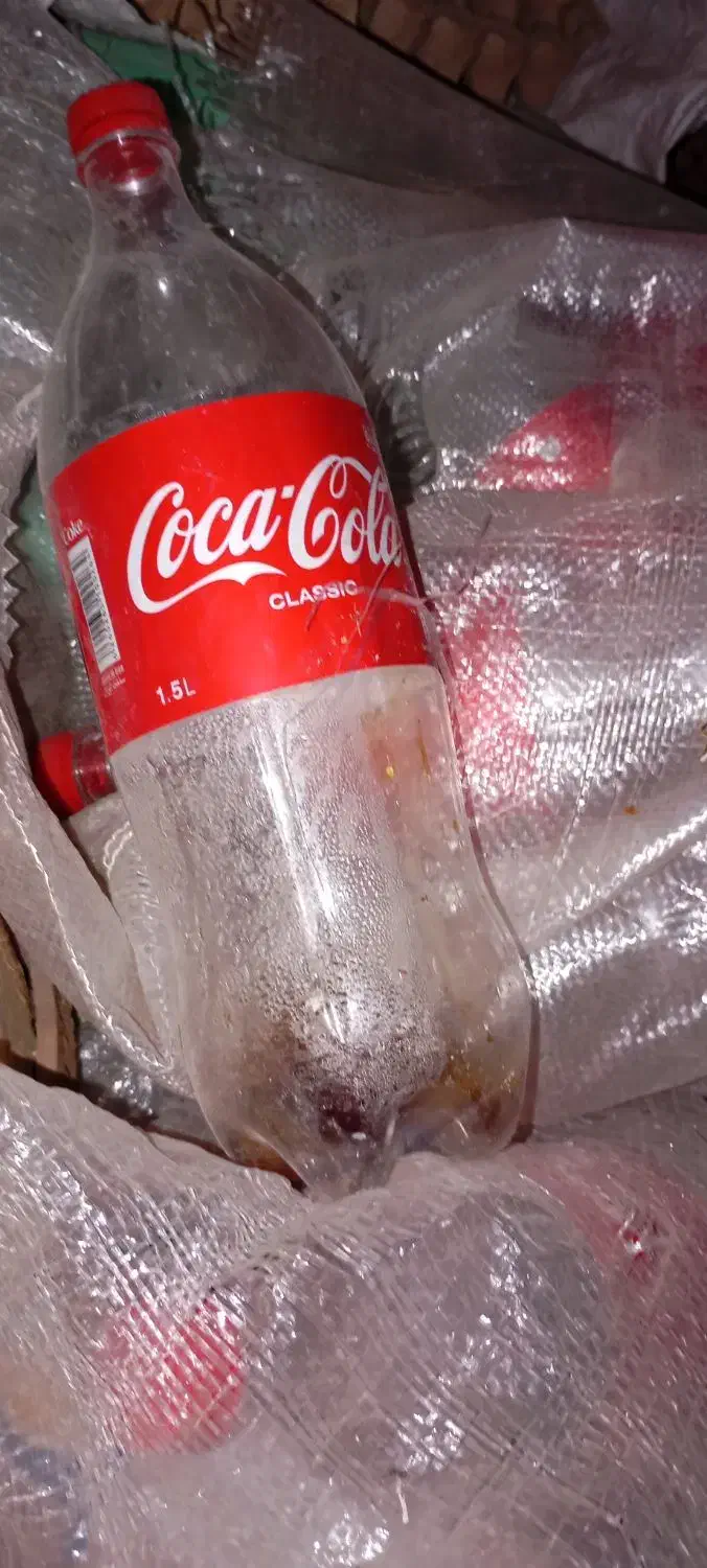 بطریخالینوشابه|ظروف نگهدارنده، پلاستیکی، یکبارمصرف|زاهدان, |دیوار