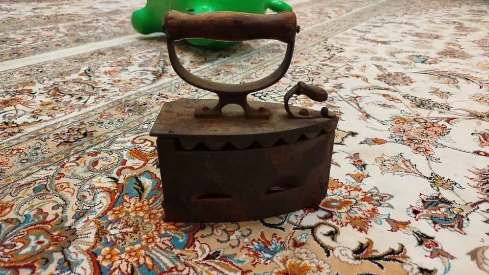 اتو زغالی قدیمی مادر بزرگ|کلکسیون و سرگرمی|بجنورد, |دیوار