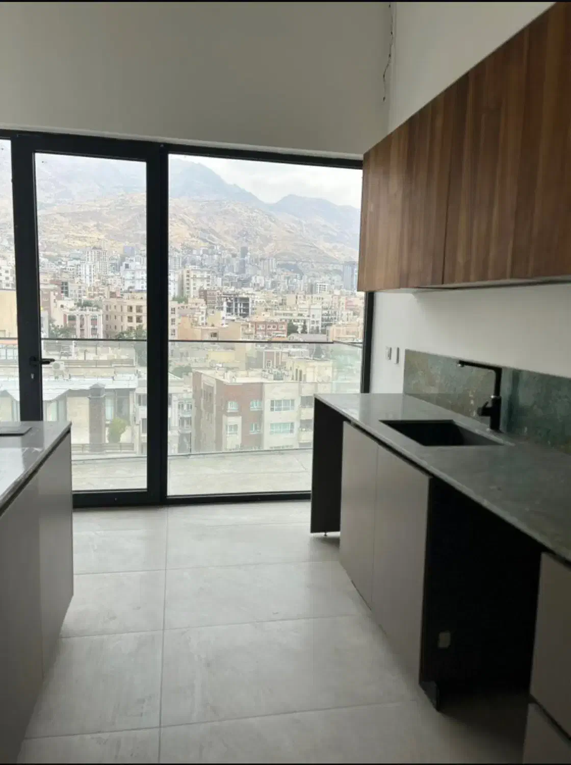 فروش ۲۲۰متر زیر قیمت با ۶پارکینگ دیباجی|فروش آپارتمان|تهران, قیطریه|دیوار