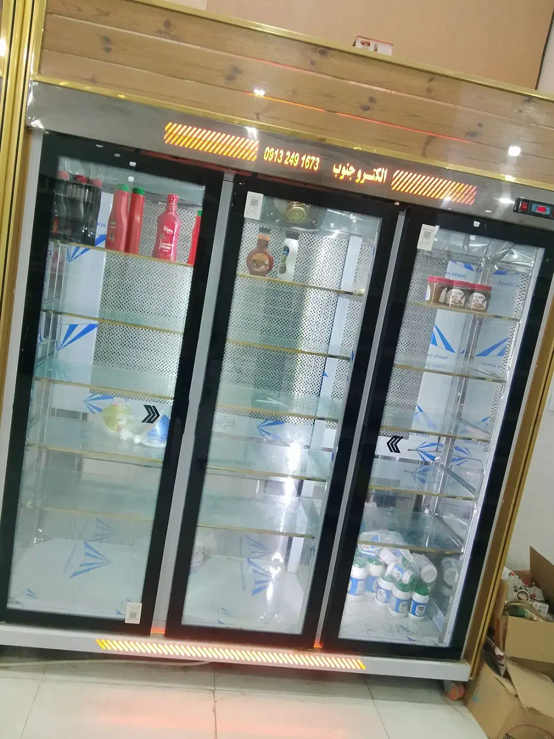 ۲عدد یخچال سه در سوپرمارکت به فروش می رسد|فروشگاه و مغازه|کهنوج, |دیوار