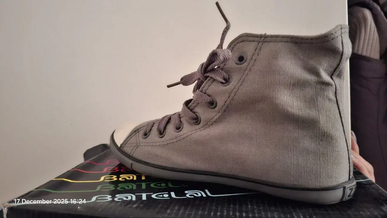 کتونی ساقدار زارا|کیف، کفش، کمربند|تهران, سازمان برنامه شمالی|دیوار