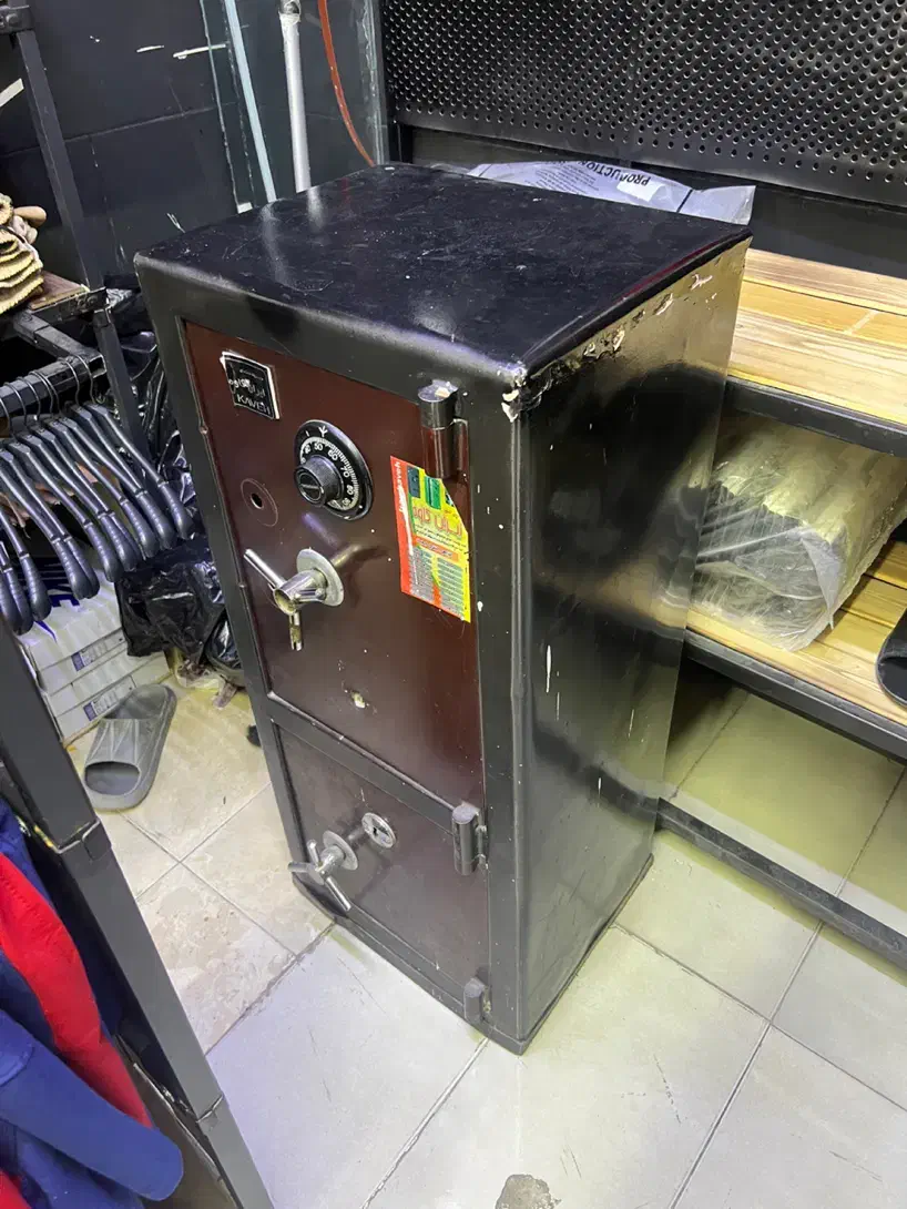 گاوصندق سالم|ابزارآلات|چهارباغ, |دیوار