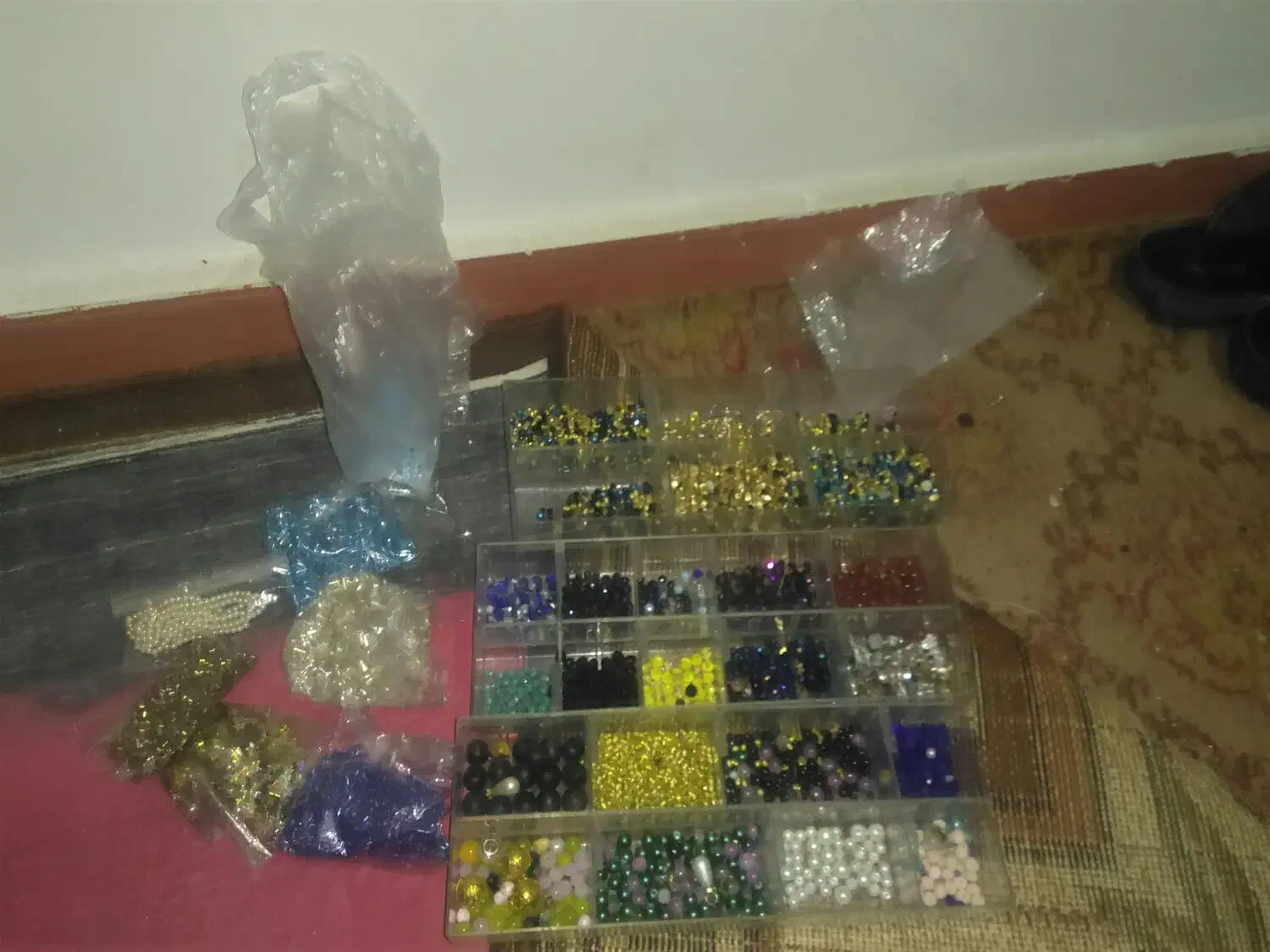 طلا|اشیا|نسیم‌شهر, |دیوار