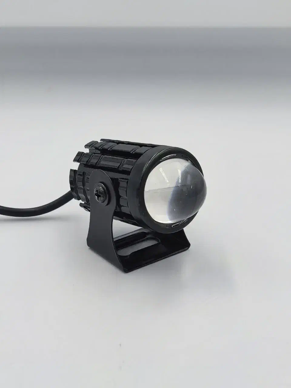 پرژکتور تک لنز ۴حالته|لامپ و چراغ|شیراز, سجادیه|دیوار