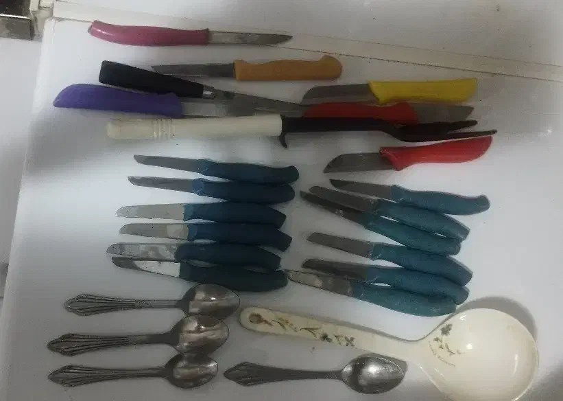 چاقو|کلکسیون اشیاء عتیقه|شاهینشهر, شهرک گلدیس|دیوار