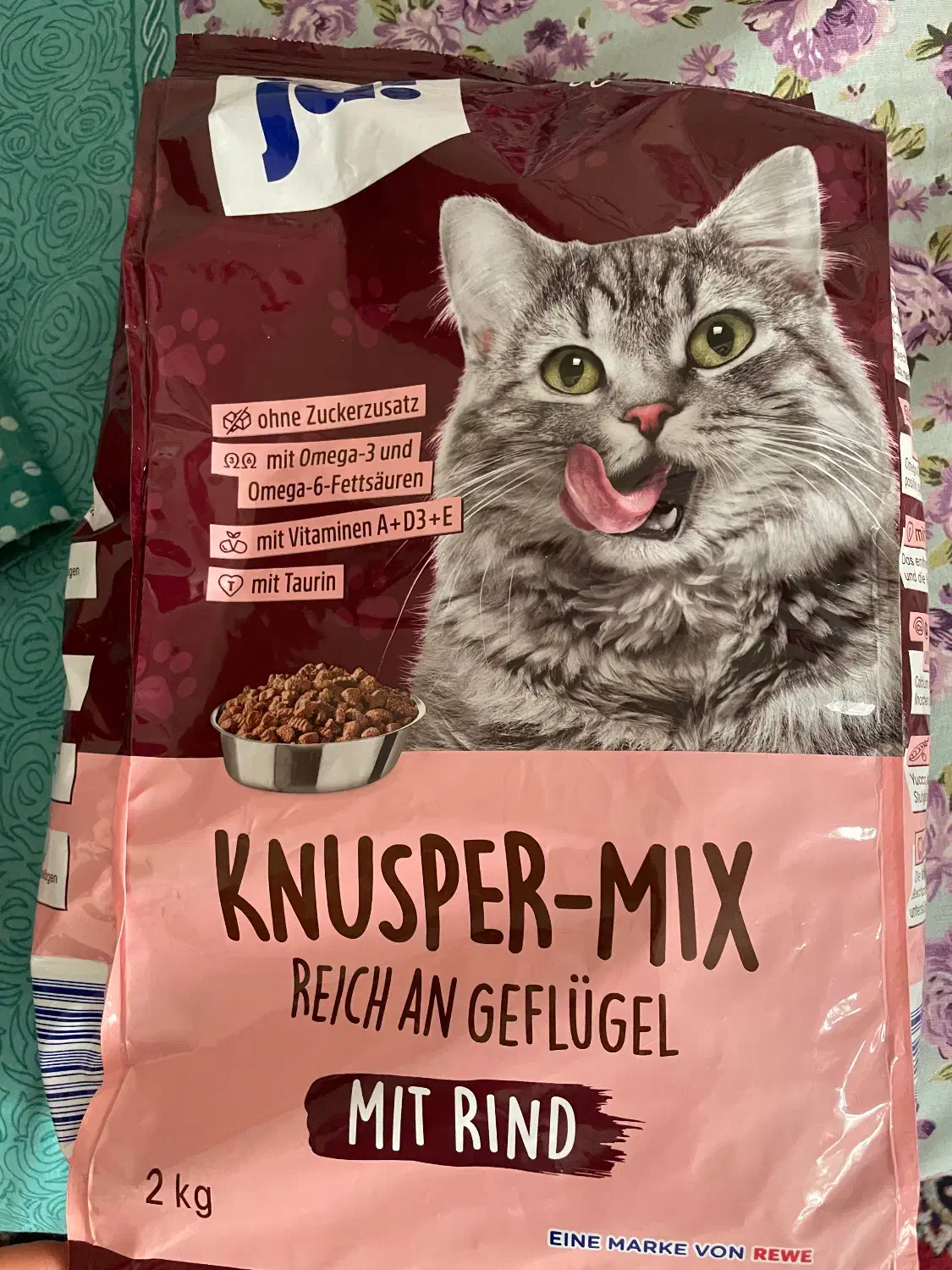 غذا خشک گربه|لوازم جانبی حیوانات|تهران, چوب تراش|دیوار