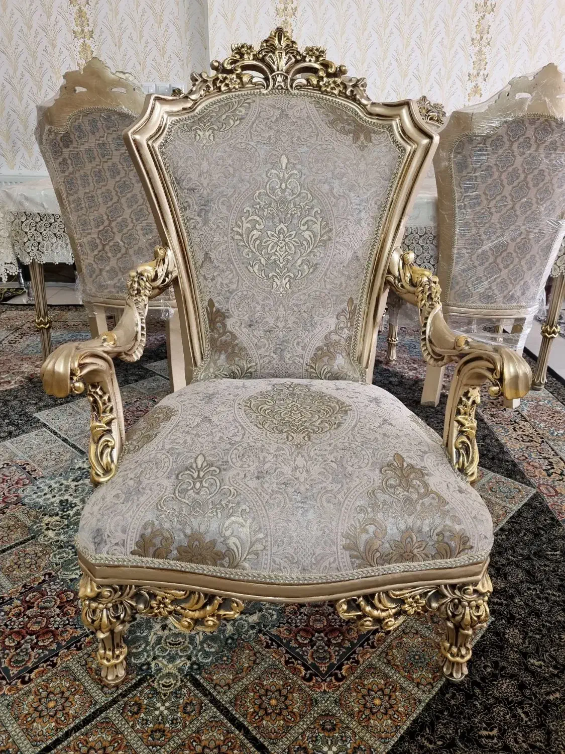 مبل سلطنتی ۹نفره ،غذاخوری ۸نفره|مبلمان خانگی و میز عسلی|زنجان, |دیوار