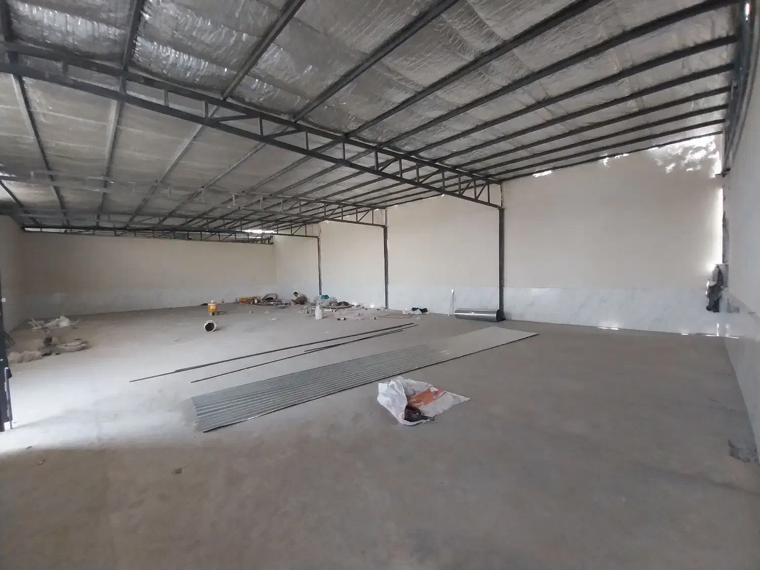 سالنهای بهداشتی و هر نوع سالن موجود است تماس مالک|اجارهٔ دفتر صنعتی، کشاورزی، تجاری|اسلامشهر, شهرک قائمیه|دیوار