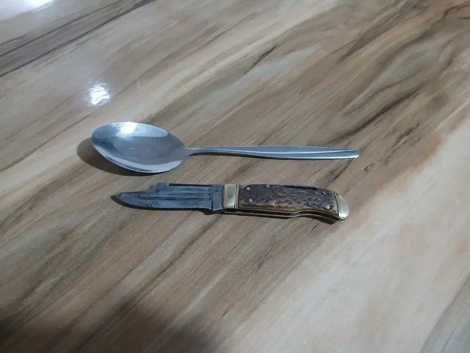 چاقوی گوزن دسته قدیمی|کلکسیون اشیاء عتیقه|زنجان, |دیوار