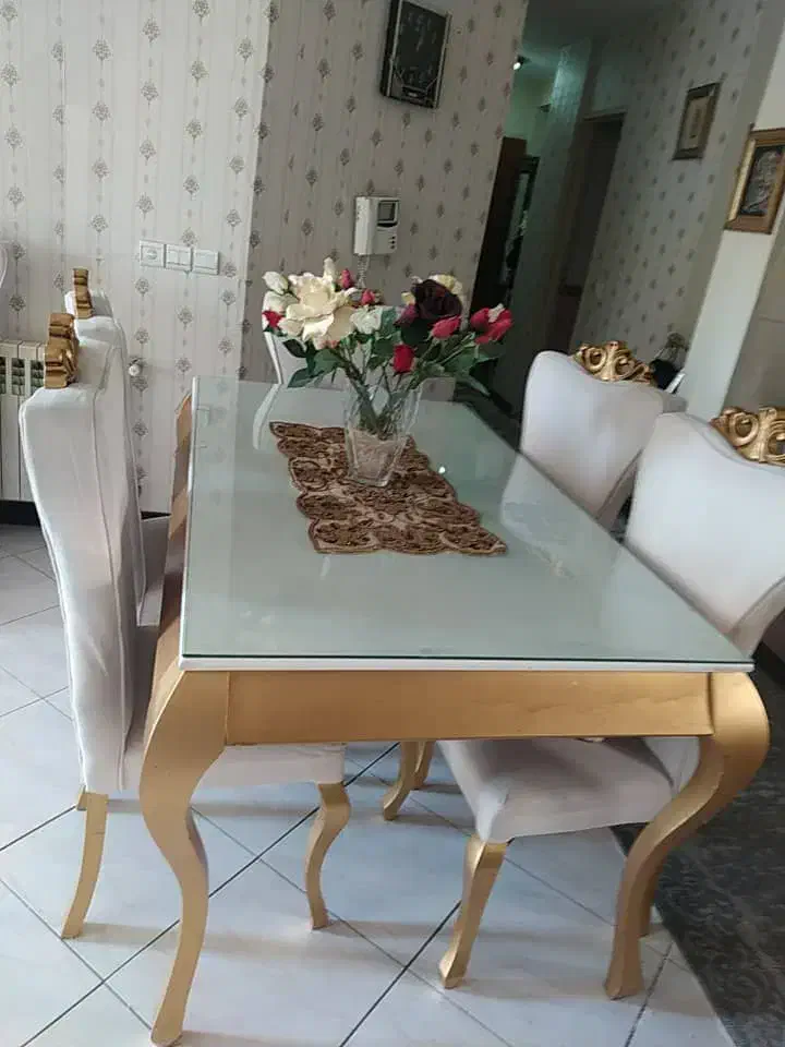 مبل ۷نفره وناهارخوری۶نفره قیمت ۳۰ ملیون|مبلمان خانگی و میز عسلی|تهران, اکباتان|دیوار