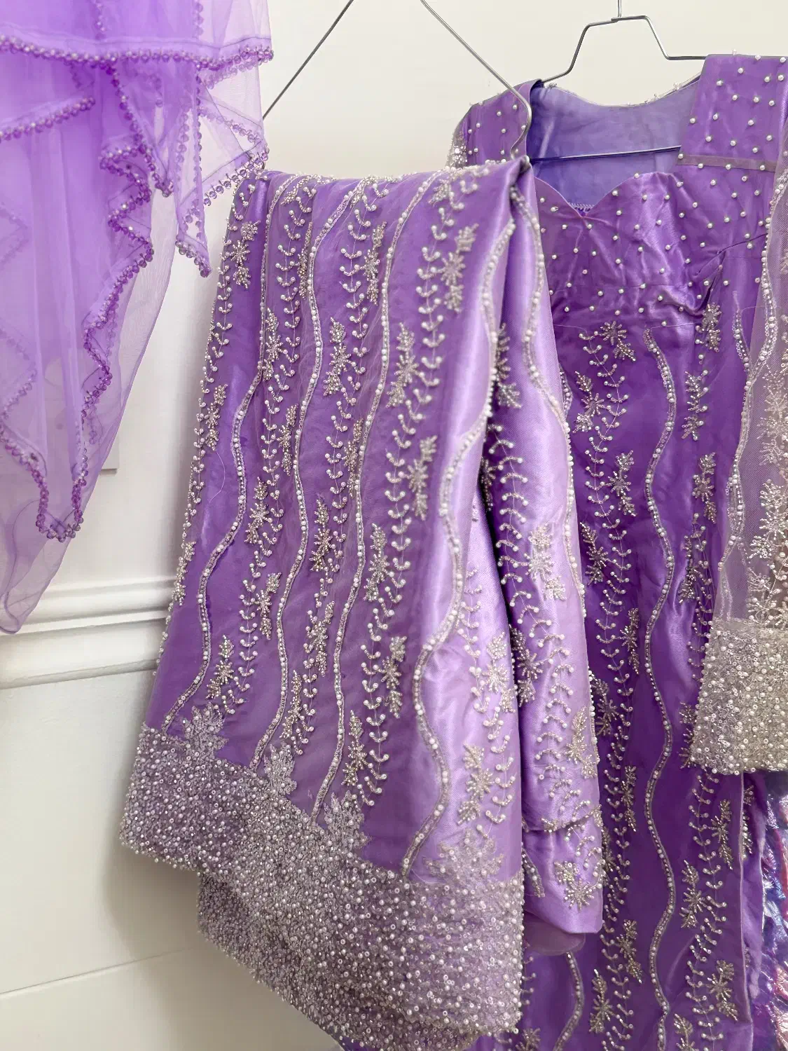 لباس محلی نو کاملاً سالم و تمیز|لباس|دهدشت, |دیوار