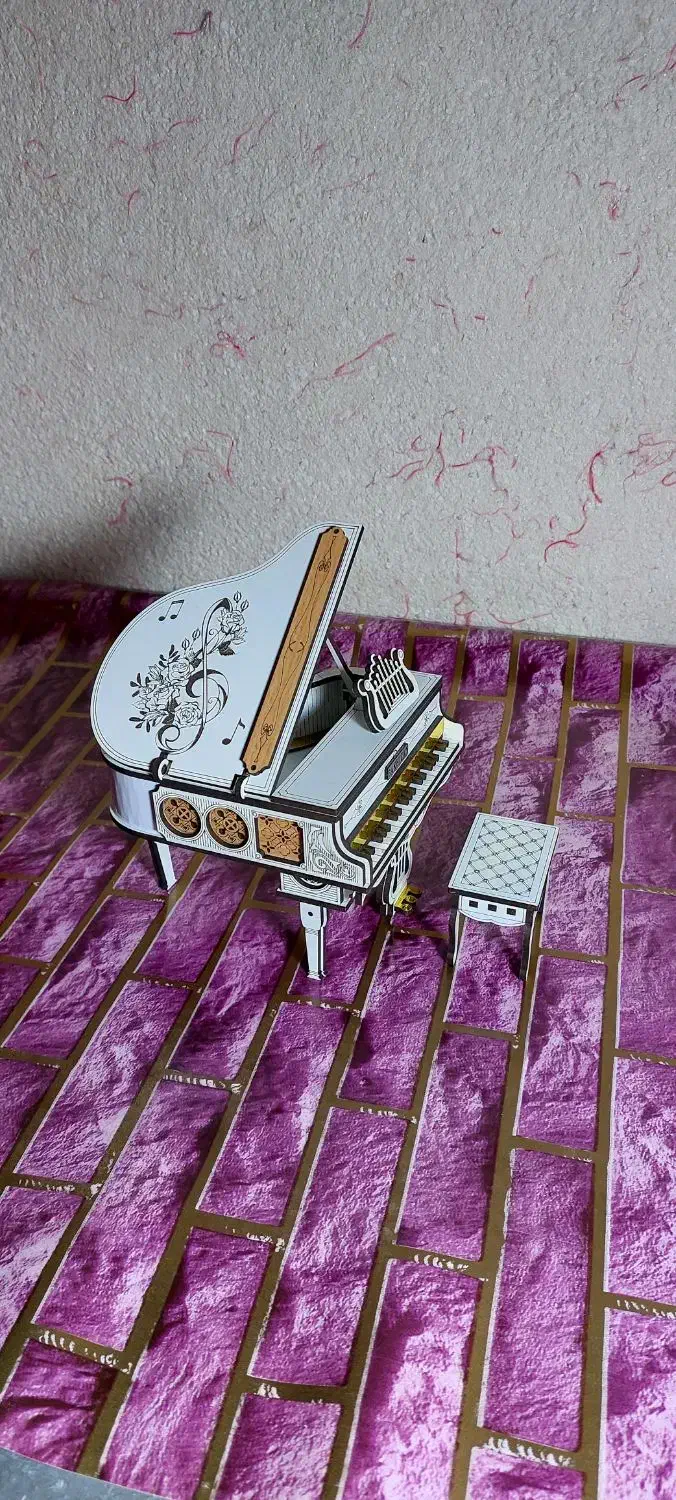 پیانو دکوری ( مینیاتوری )|پیانو، کیبورد، آکاردئون|نقده, |دیوار