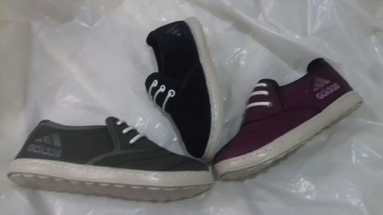 کفش سه بند بچگانه سایز ۳۱الی ۳۶قیمت ۲۰۰|کفش و لباس بچه|تبریز, |دیوار