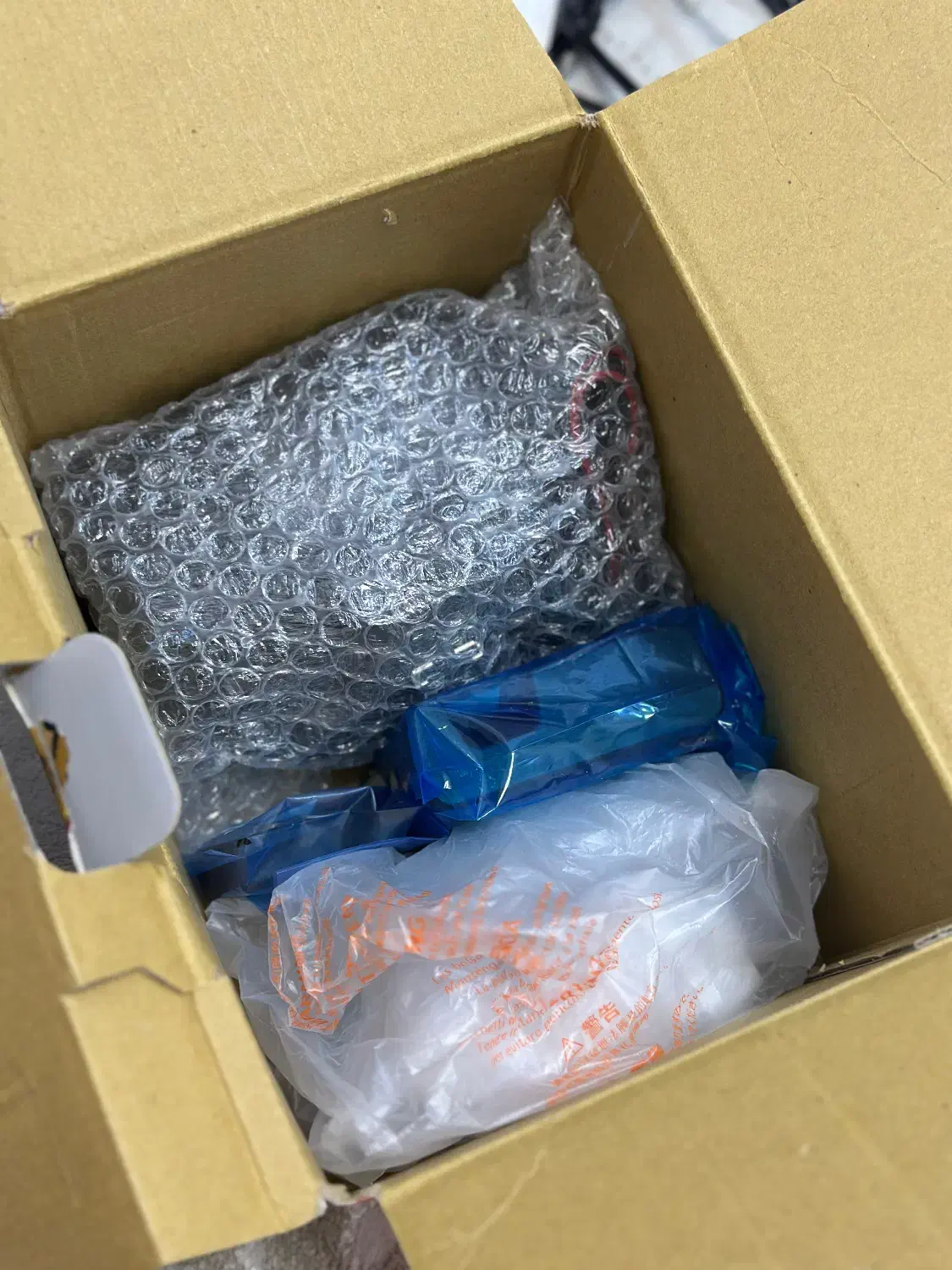 دوربین کنن ۲۰۰۰ دی|دوربین عکاسی و فیلم‌برداری|شهریار, شهریار|دیوار