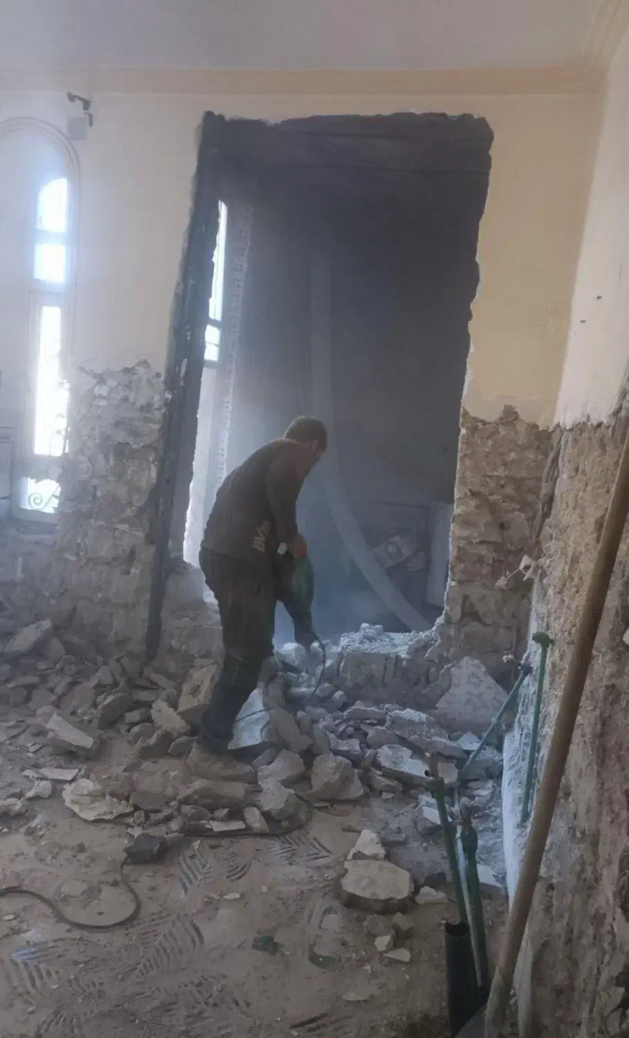 تخریب و بازسازی ساختمان|خدمات پیشه و مهارت|برازجان, |دیوار