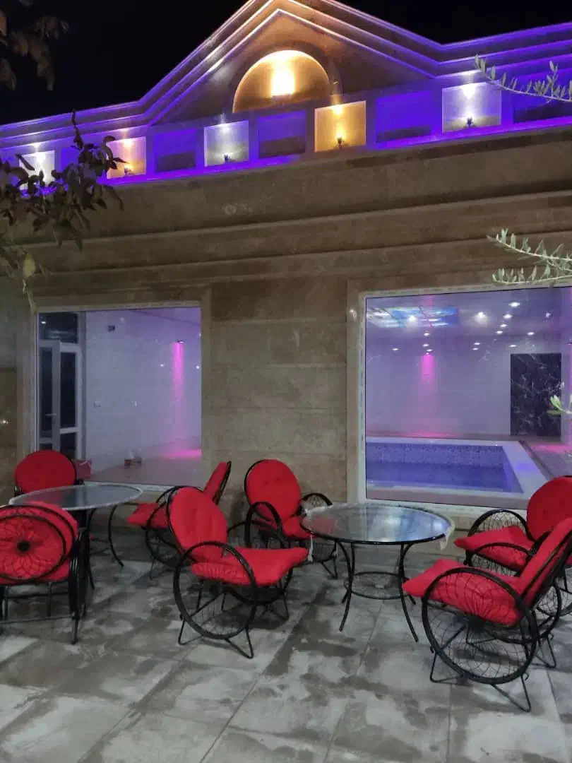 اجاره روزانه ویلا/دوخواب/آب گرم/آلاچیق|اجارهٔ کوتاه‌مدت ویلا و باغ|ماهدشت, |دیوار