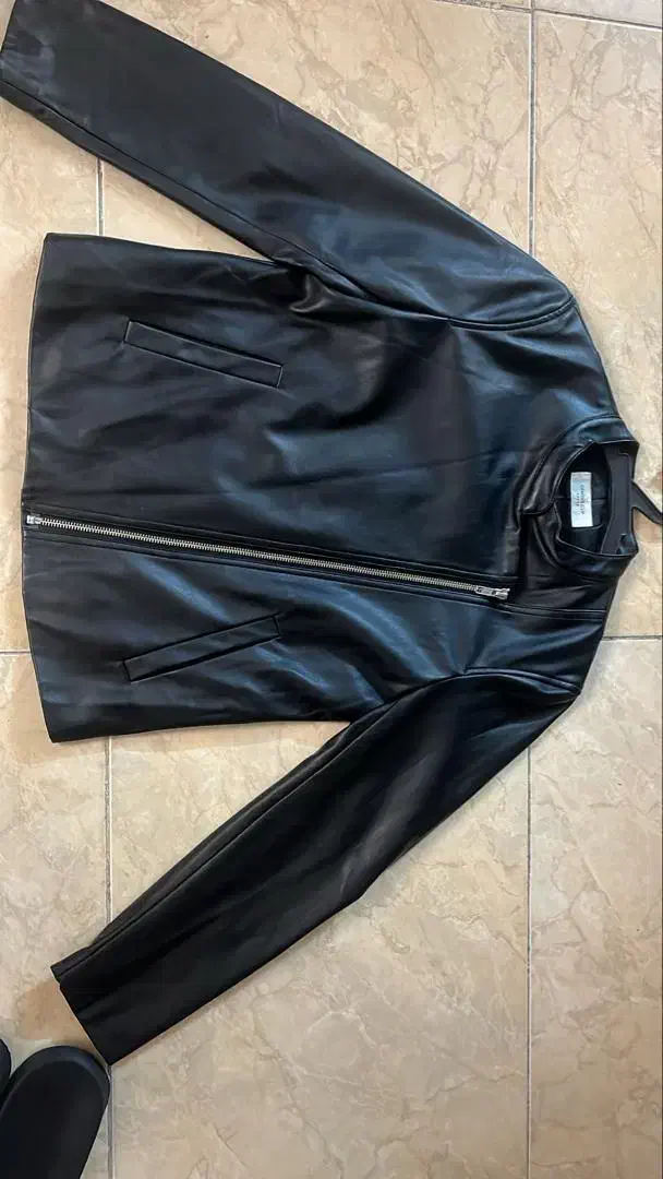 کاپشن چرم نو نو نو|لباس|شیراز, گلدشت معالی‌آباد|دیوار